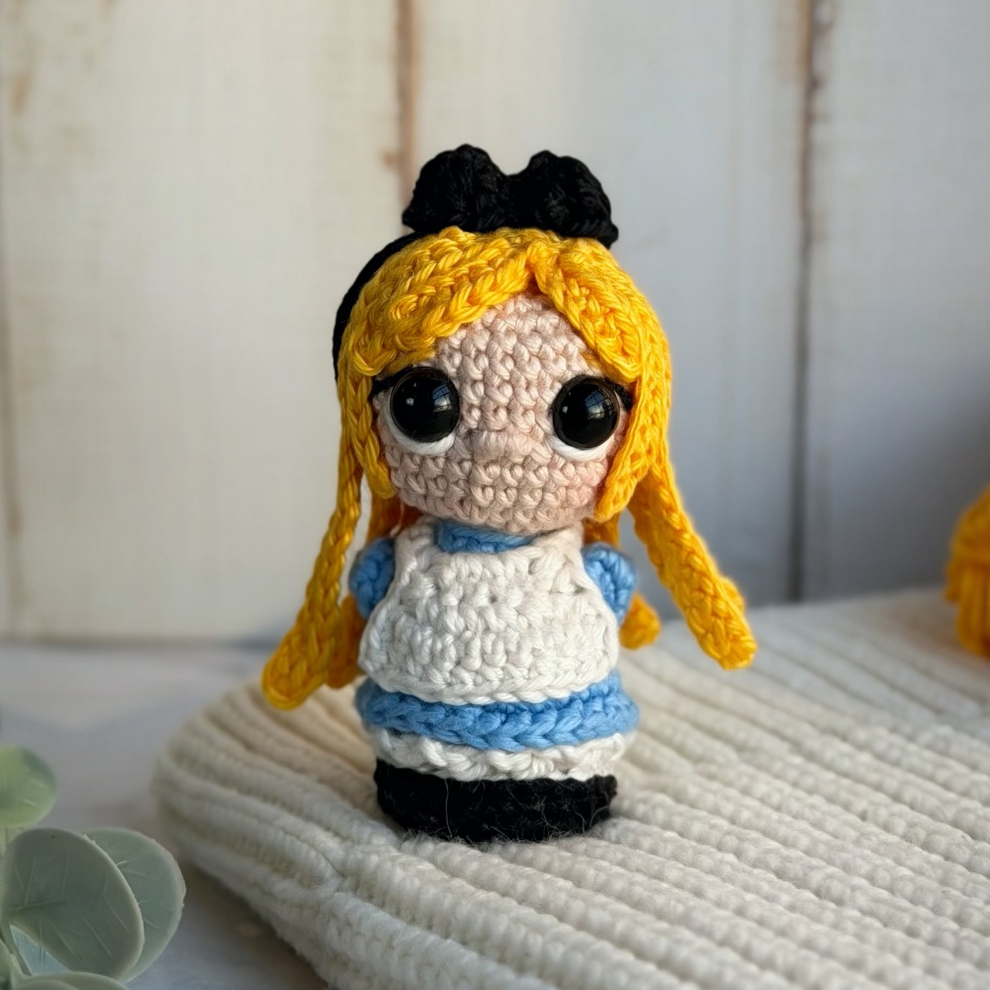 Alice Amigurumi Crochet Pattern (PDF) English & Portuguese