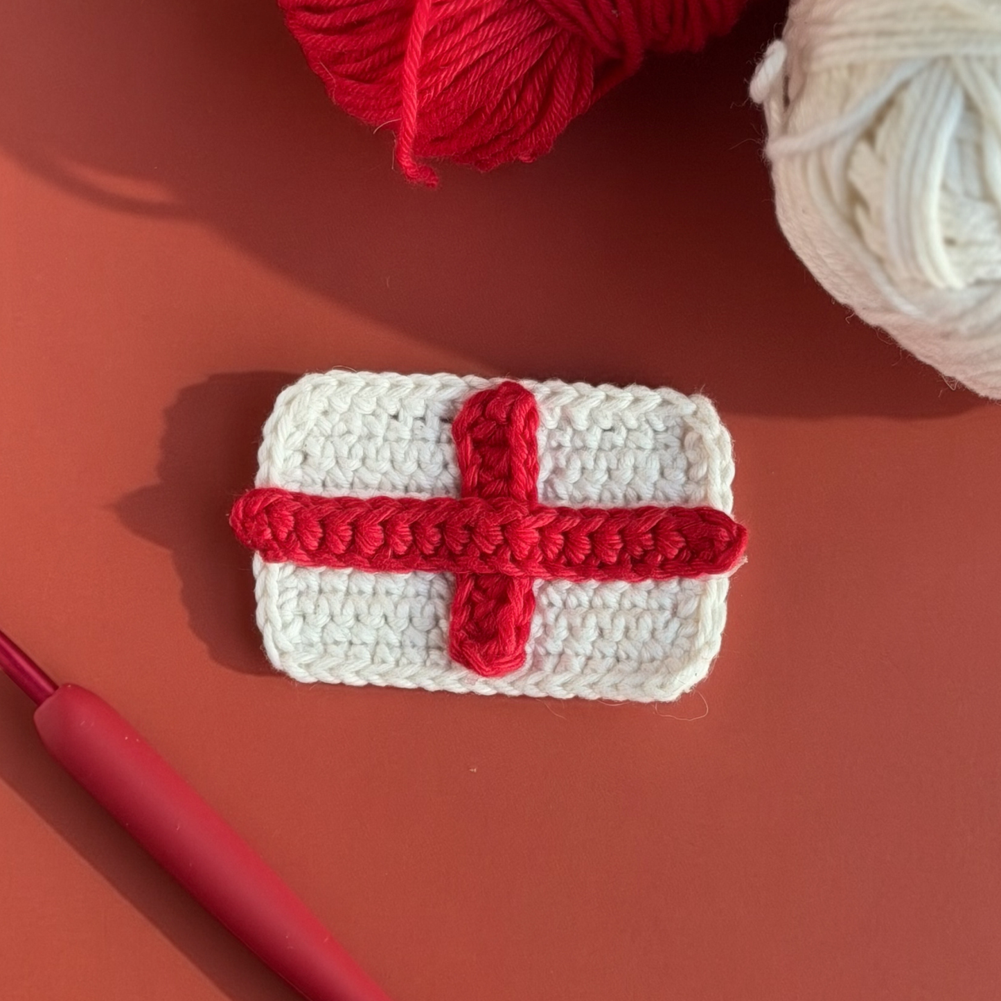 FREE England Flag Crochet Patch Pattern PDF